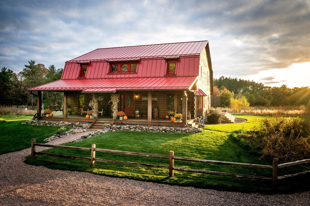 Stunning Log Home in native prairie woodland setting