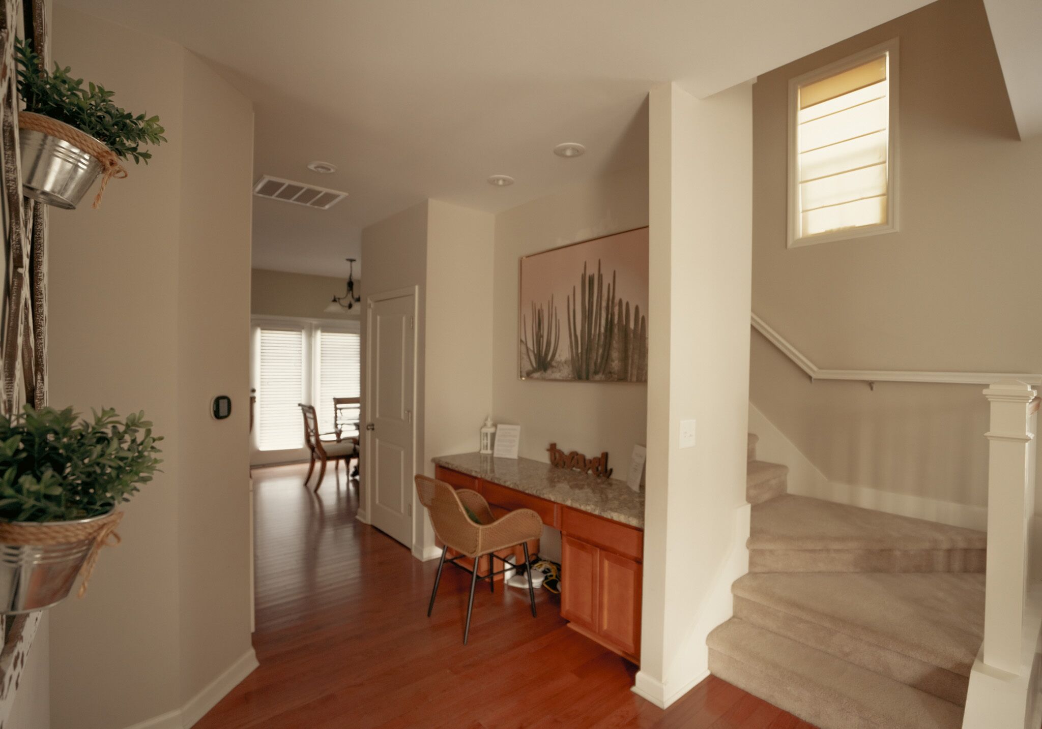 Upscale Cottage in the Heart of Downtown/ Walking Distance from the Yatch Club