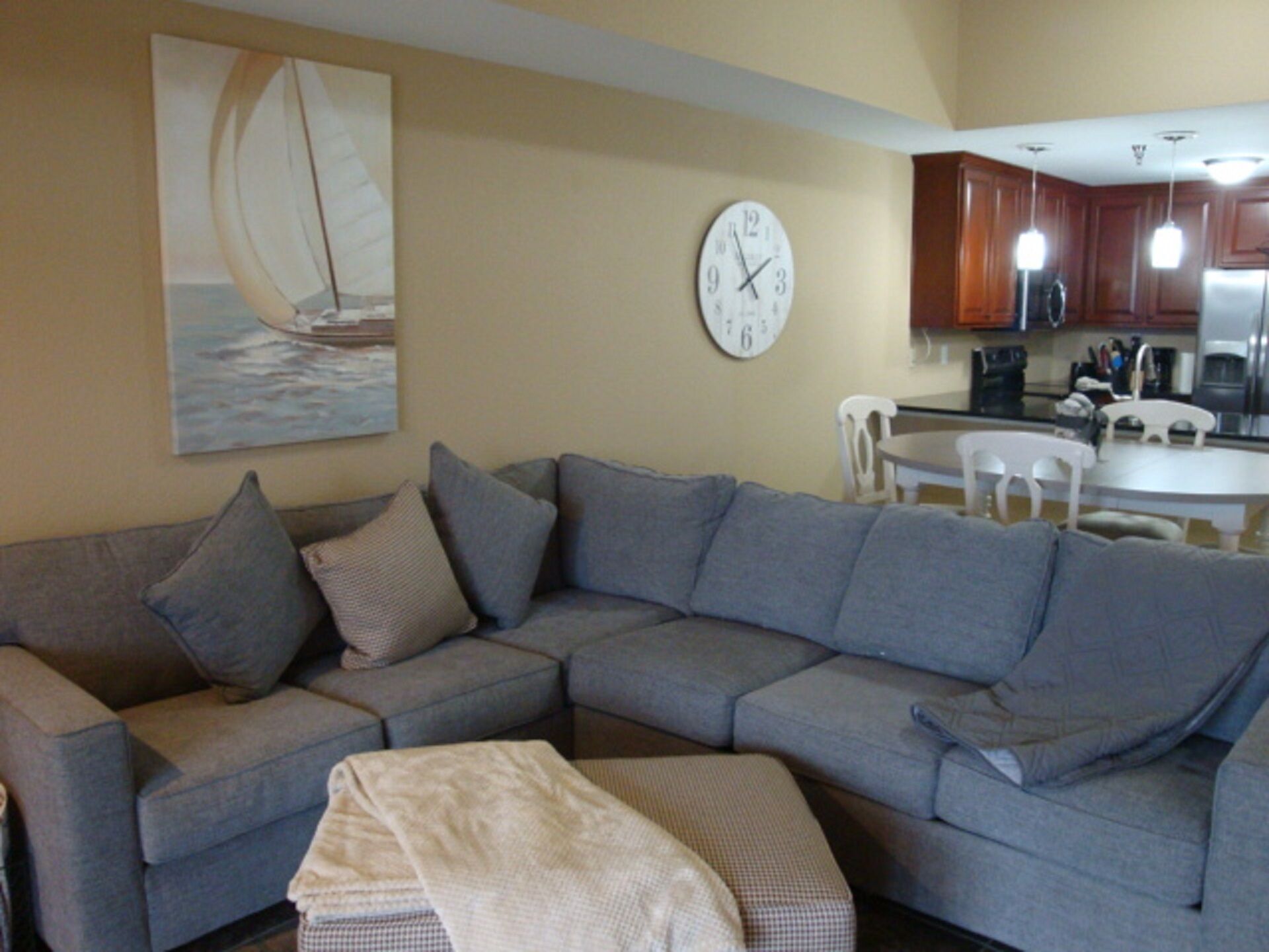 Beautiful, Luxury Towers Condo For Four or Six! Towers 1108, Pool Side