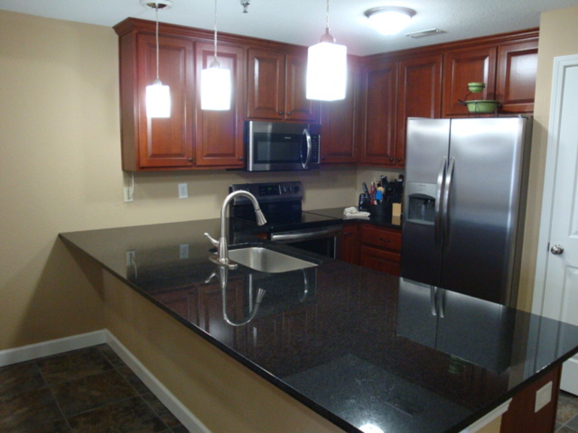 Beautiful, Luxury Towers Condo For Four or Six! Towers 1108, Pool Side