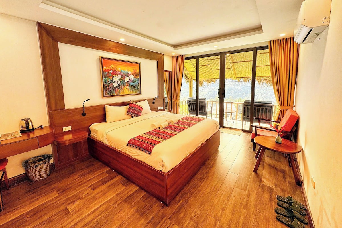 Senior Deluxe Bungalow with Mountain View | Egyptian cotton sheets, premium bedding, down duvets