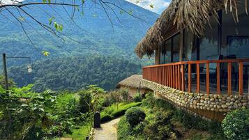 Twin Room with Mountain View | Terrace/patio