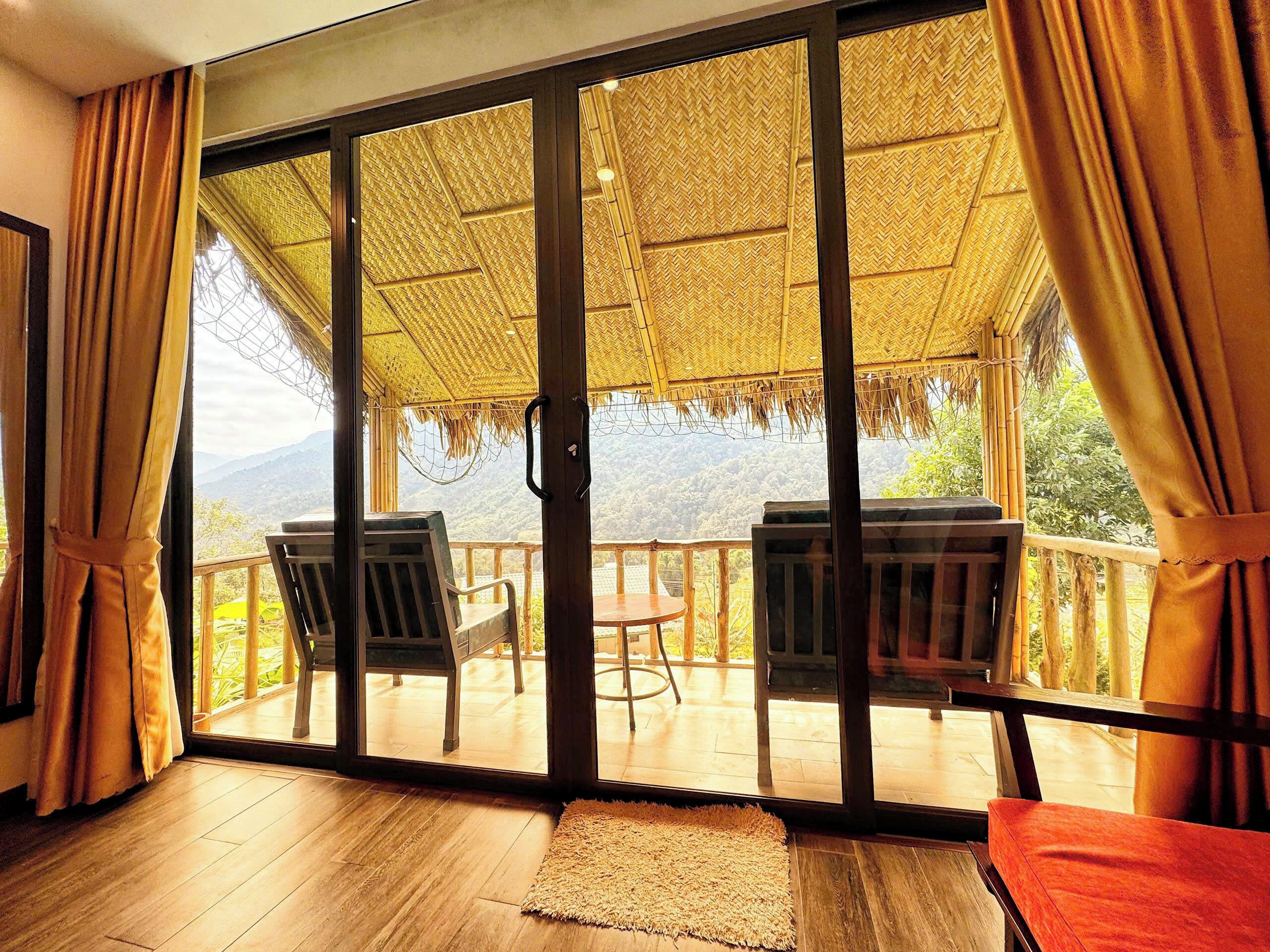 Senior Deluxe Bungalow with Mountain View  | Terrace/patio