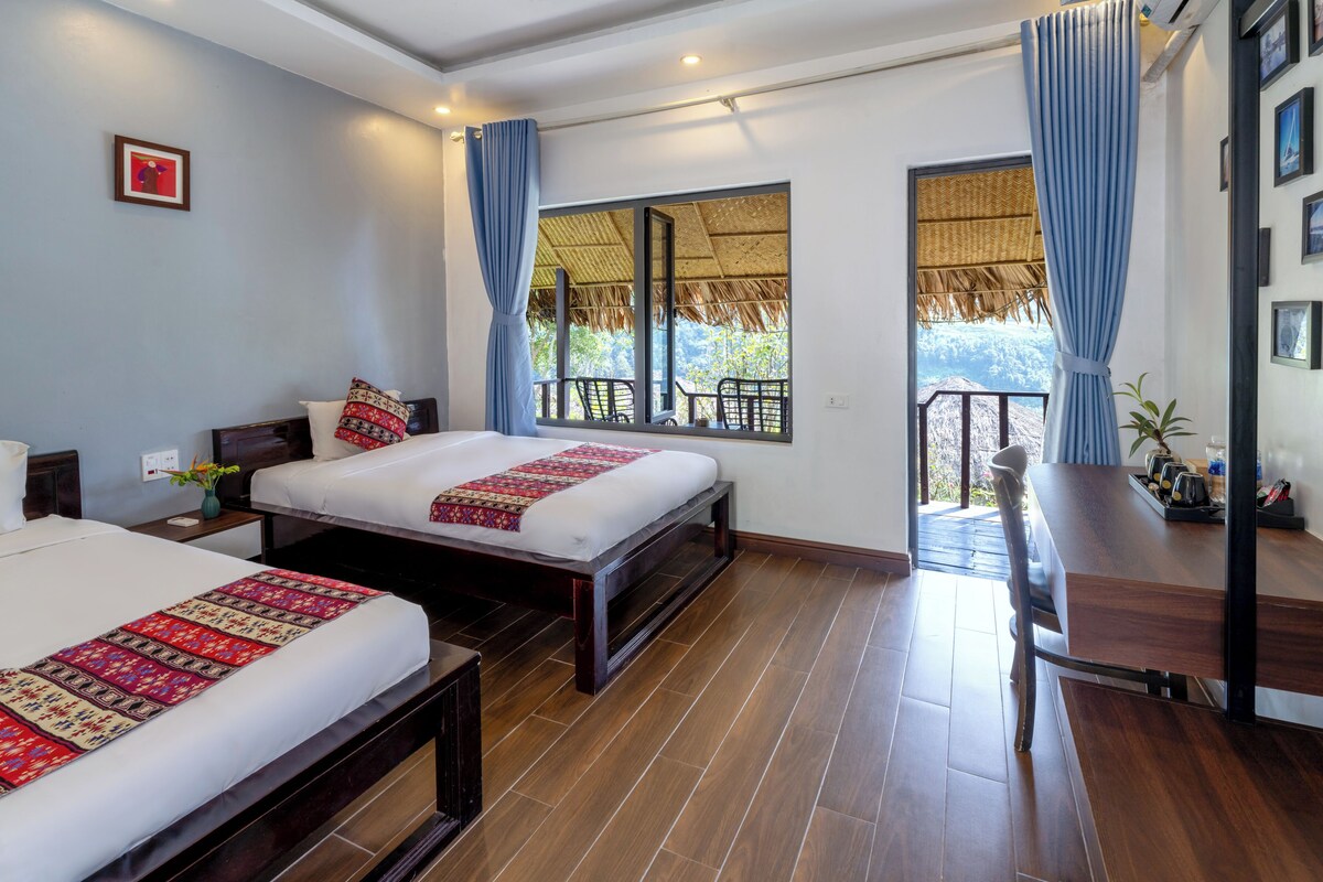 Deluxe Triple Bungalow | Egyptian cotton sheets, premium bedding, down comforters
