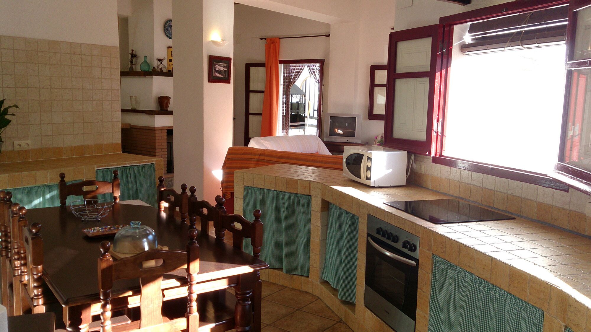 South of Granada Mountain and beach destination.