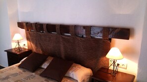 4 Schlafzimmer, Bügeleisen/Bügelbrett, kostenloses WLAN, Bettwäsche