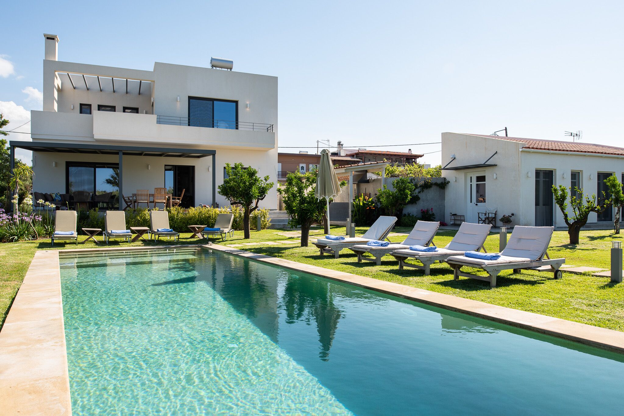 Outdoor pool, sun loungers