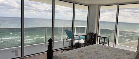 2 bedrooms, desk, iron/ironing board, travel crib