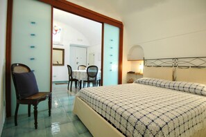 1 habitación, wifi y ropa de cama
