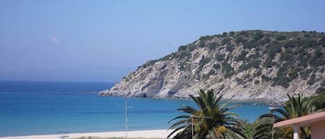 Beach nearby, sun-loungers