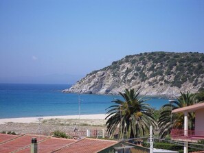 Plage à proximité, chaises longues