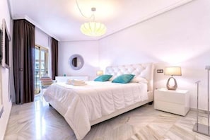 4 bedrooms, iron/ironing board, Internet, bed sheets - Rentcostadelsol Doña Sofia B (Fuengirola)