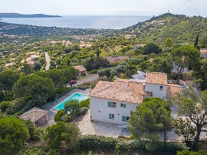 Exterior - Cavalaire Self-contained apartment in villa for 6/8 people ( 10/12p on request) (Cavalaire-sur-Mer)