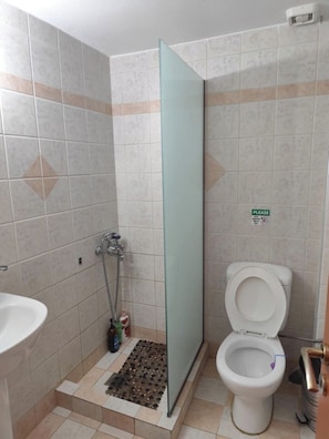 Articles de toilette gratuits, sĂšche-cheveux, peignoirs