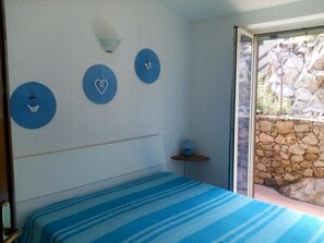 2 Schlafzimmer, Bügeleisen/Bügelbrett