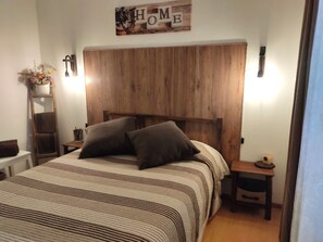 6 bedrooms, soundproofing, iron/ironing board, WiFi