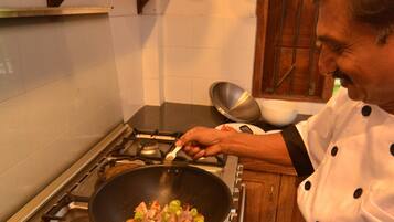 Kühlschrank, Ofen, Herdplatte, Toaster