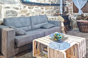 Télévision, cheminée