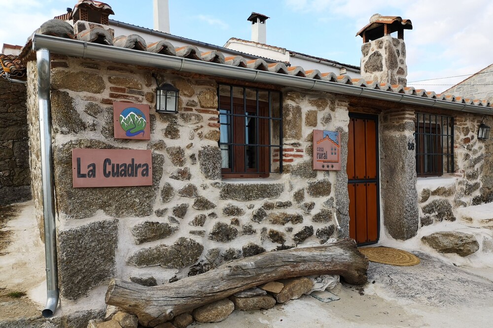 Casas Rurales Paredes, La Cuadra