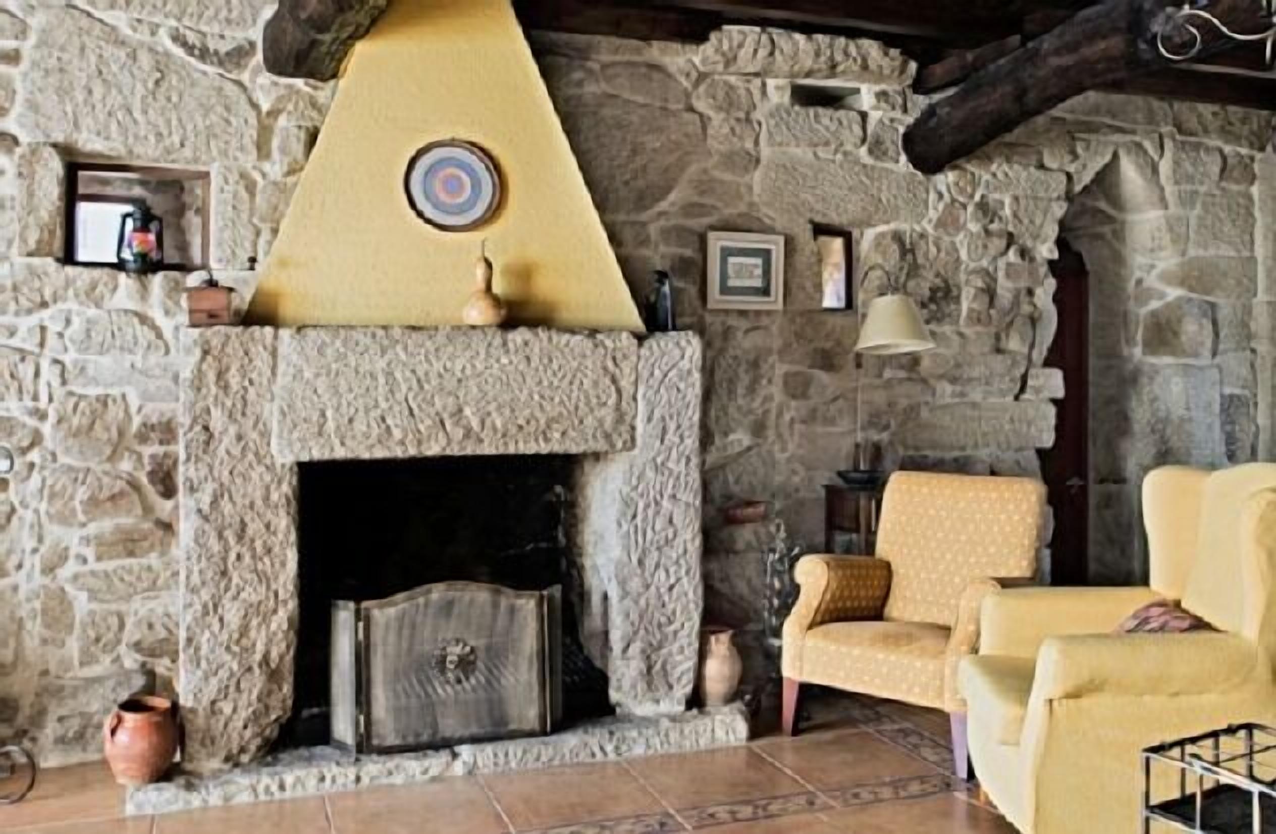 Self catering Lar das Pias for 12 people