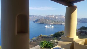 Property grounds - The Almond Tree House (Lipari)