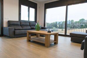 Smart-TV, Kamin, Stereoanlage