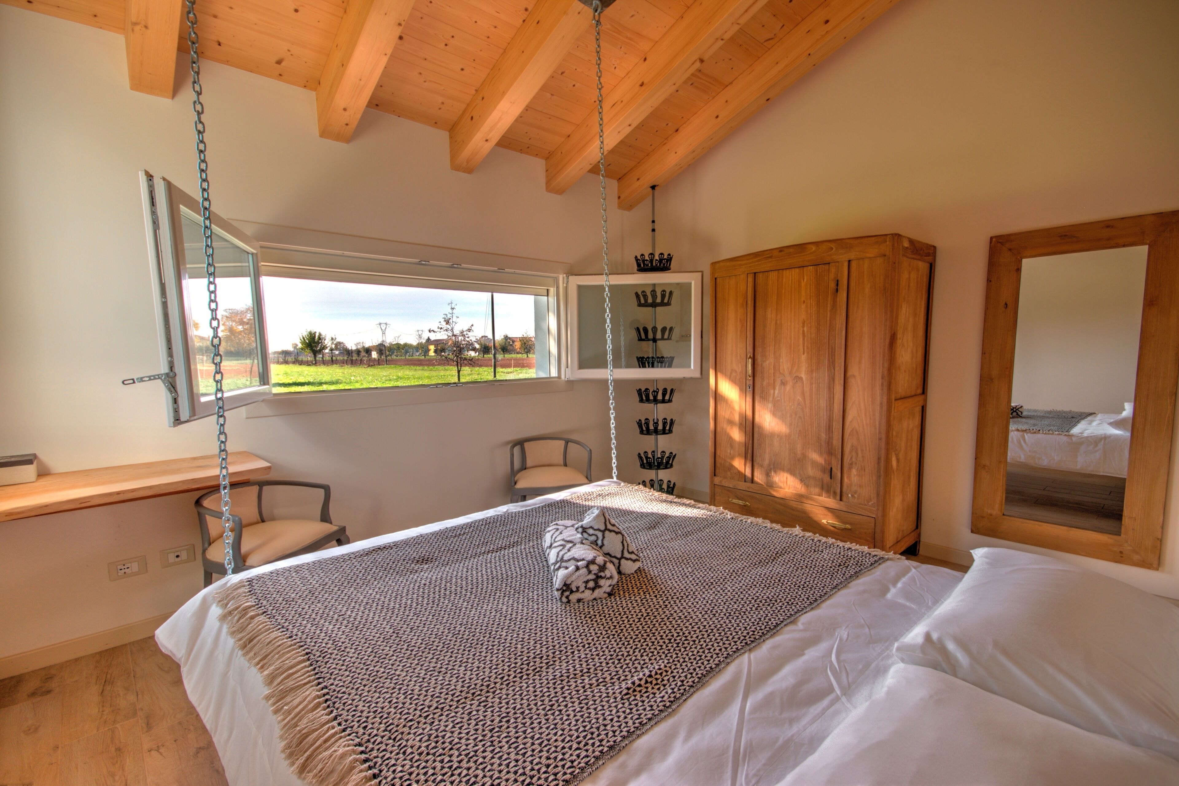 Blue Spirit surrounded by nature,  one hour away from Venice