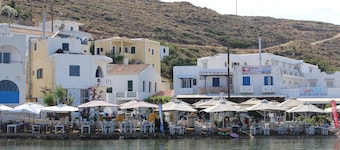 RENT LUXURY Sailingboat to SARONIC, CYCLADES & DODECANESE, with skipper & CHEF