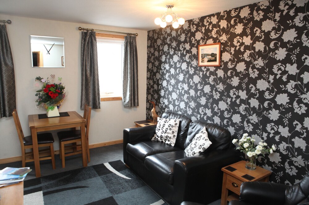 Castleyards Apartment 1 - A Modern One Bed Apartment in Kirkwall Town Centre