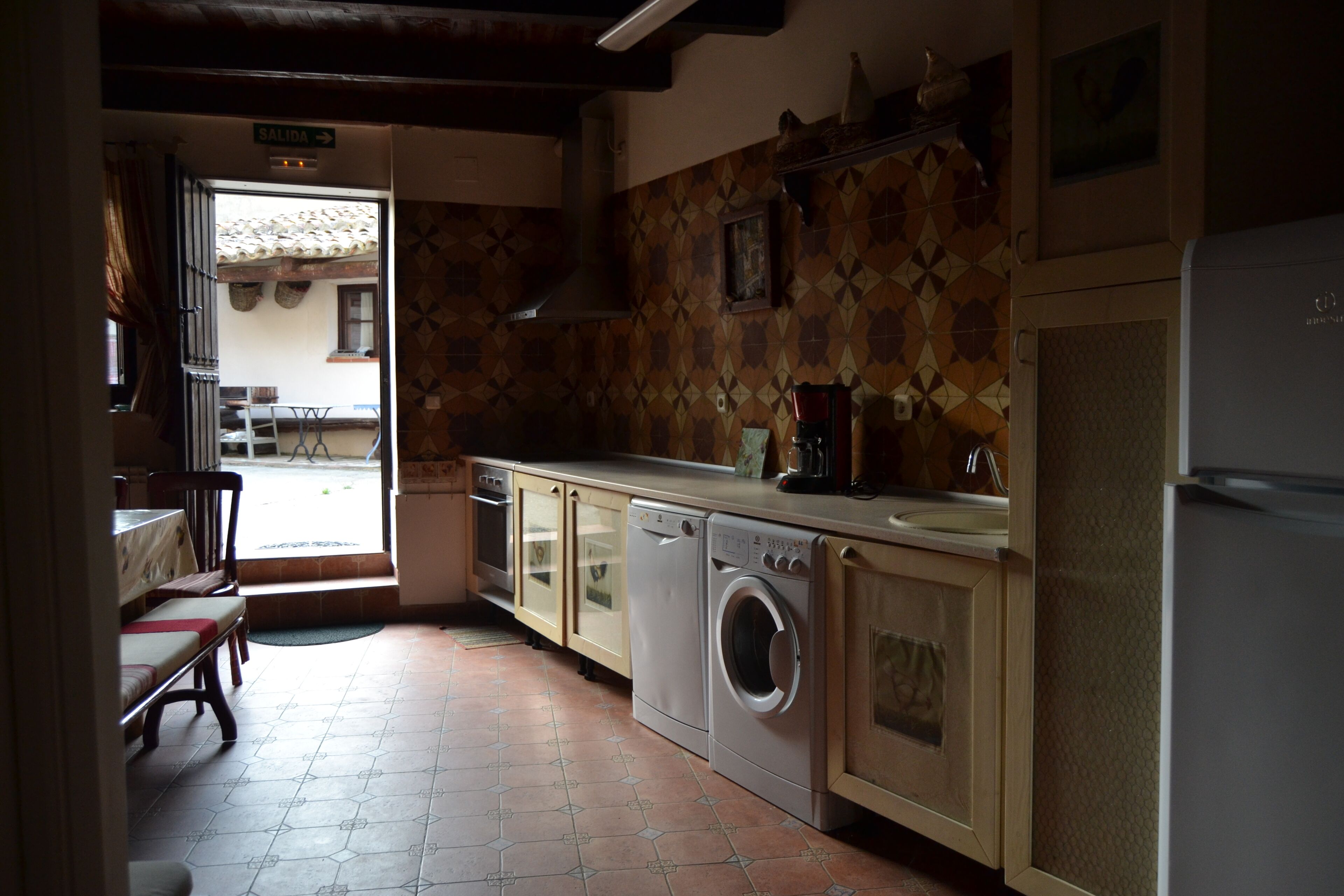 Self catering Lindos Huespedes for 8 people