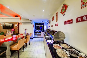 Desayuno buffet incluido todos los días