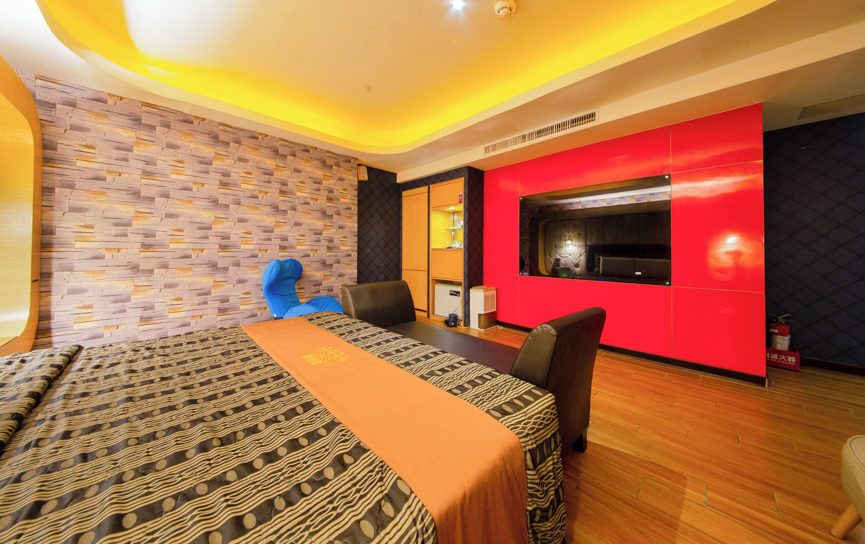 design room | hypo-allergenic bedding, minibar, individually furnished, desk