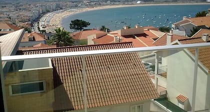 Villa à la mer avec vue sur la piscine de exelente privée de la baie et marginal
