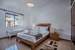 3 bedrooms, in-room safe, iron/ironing board, free WiFi