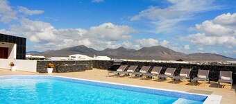 Villa and Annex with Heated, Salt Chlorinated Pool with Incredible Ocean Views