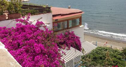 Exclusive apartment for couples or families in the center of Naples