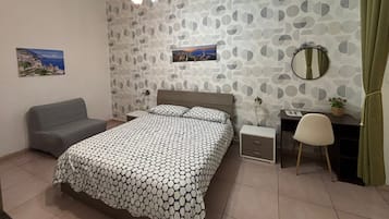 2 bedrooms, desk, iron/ironing board, free WiFi