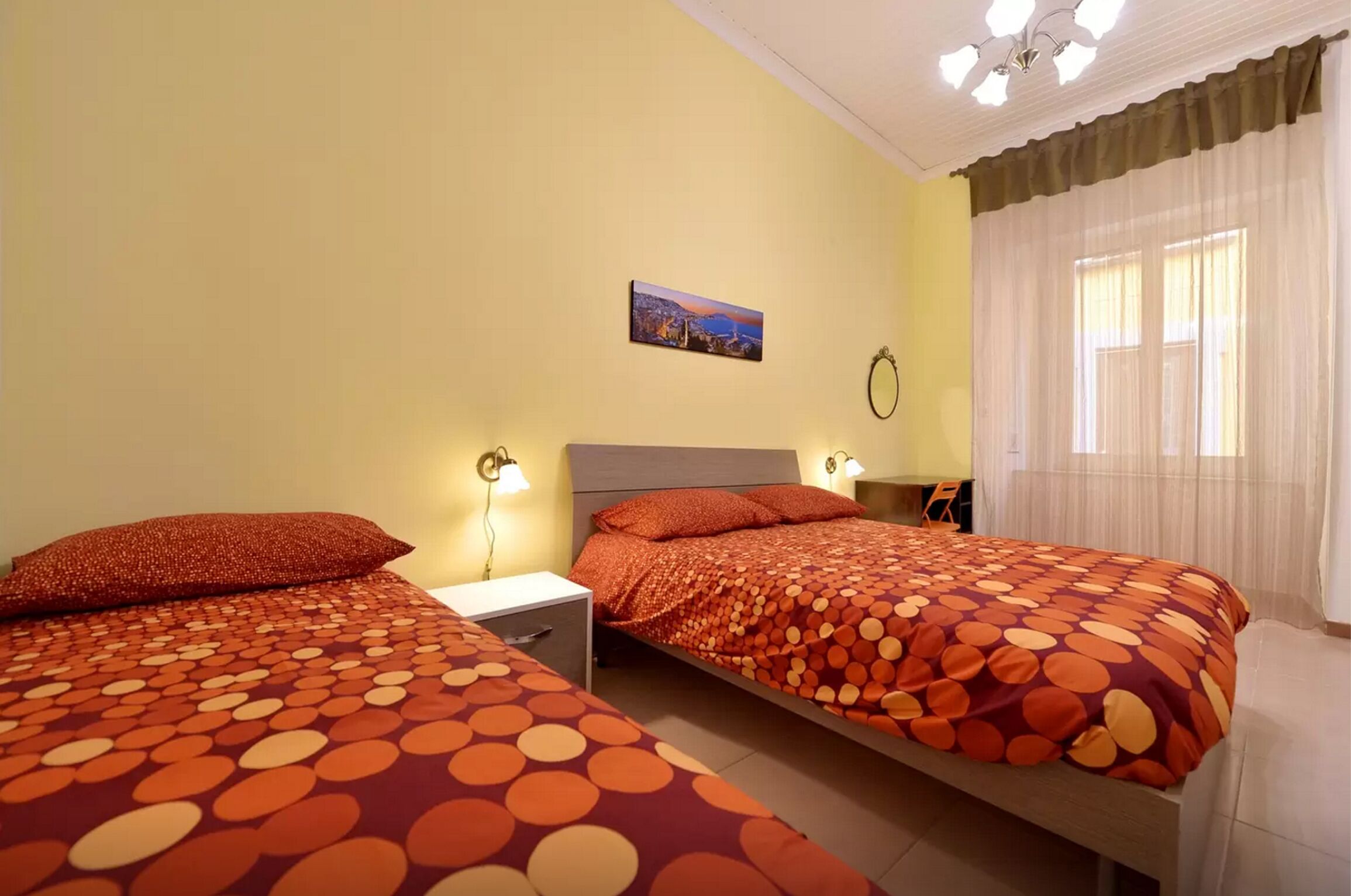 2 bedrooms, desk, iron/ironing board, free WiFi