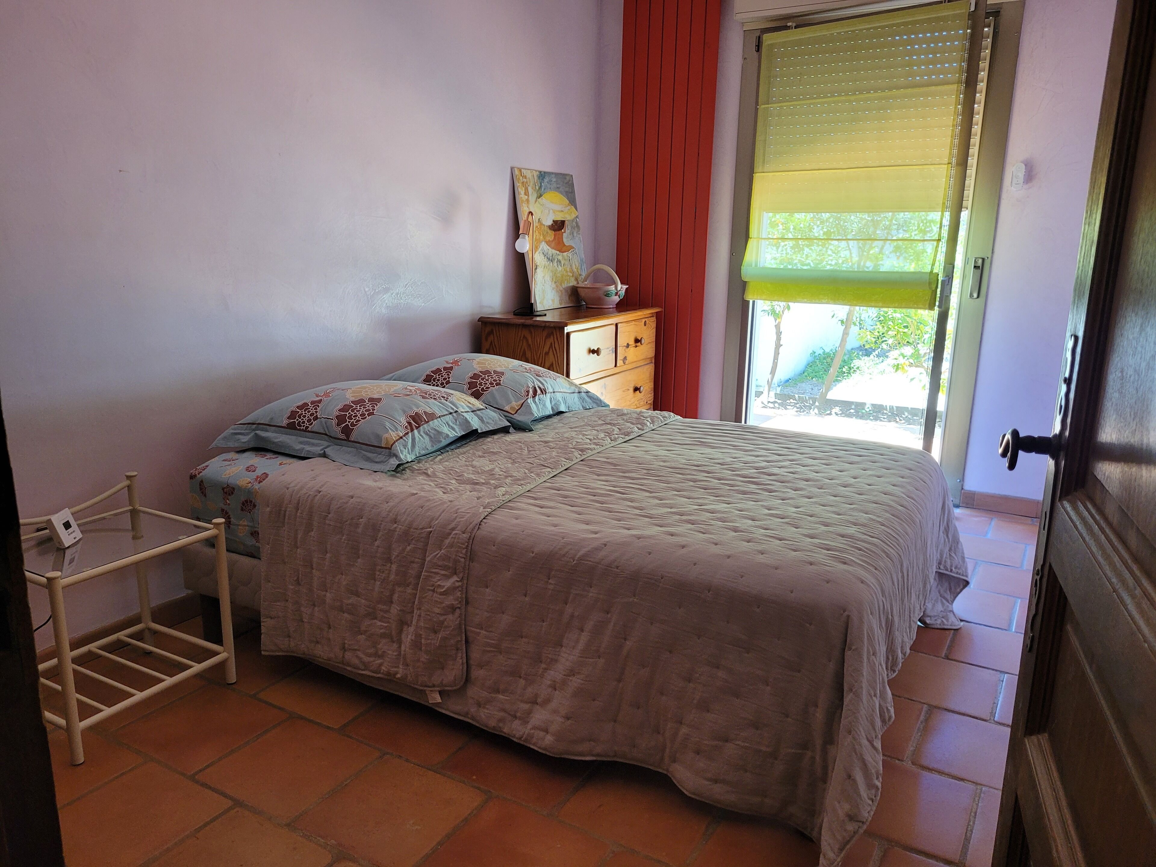 VILLA 150 M OF THE BEACH