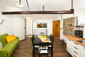 Interior - Grandfather Mariano's House - Tourist Accommodation - CIN IT083058C2P3N2T97U (Motta Camastra)