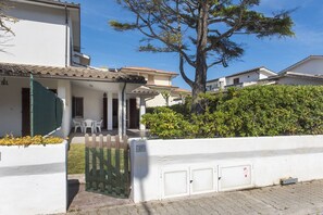 Exterior - M051 - Marcelli, villa with garden 200 meters from the sea (Marcelli)