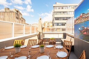 Outdoor dining - Family Oporto Apartment (Porto)