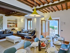 Dining - Tranquil architect-restored Tuscan villa with infinity pool and panoramic views (Pescia)