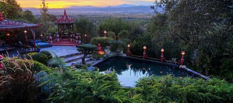 Rural house with Oriental style 55km from Madrid 