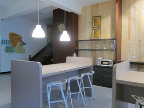 宿舍 | 起居区 | 平板电视