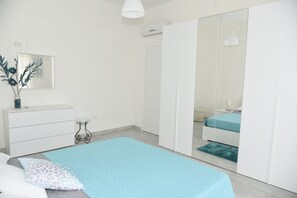 2 bedrooms, iron/ironing board, WiFi, bed sheets - HOLIDAY HOUSE PALEO PACHINO (Pachino)