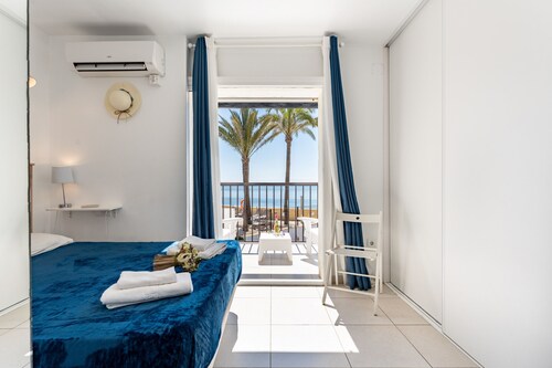 BEACH Front house - Full SEA View - Dona Lola BEACH Resort - Between MARBELLA and La cala de Mijas - 2 bedrooms + 2 bathrooms - CS100