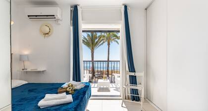 BEACH Front house - Full SEA View - Dona Lola BEACH Resort - Between MARBELLA and La cala de Mijas - 2 bedrooms + 2 bathrooms - CS100
