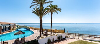 BEACH Front house - Full SEA View - Dona Lola BEACH Resort - Between MARBELLA and La cala de Mijas - 2 bedrooms + 2 bathrooms - CS100