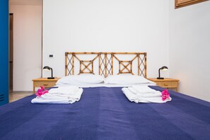 4 chambres, fer et planche à repasser, Wi-Fi gratuit, draps fournis